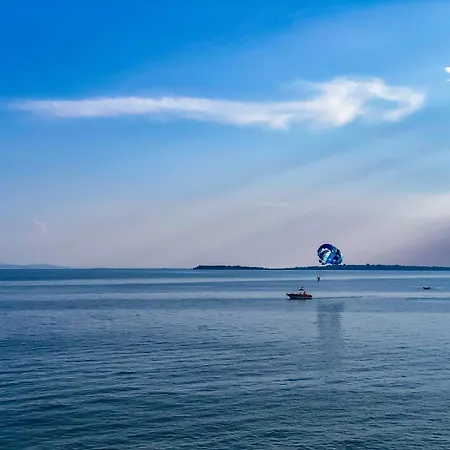 Panorama Beach, фамилно студио Deluxe Apartment *